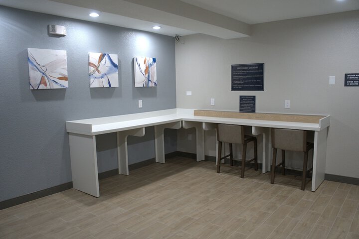 Room 30 of 64