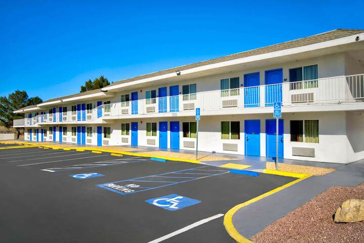 Hotel 4 of 38