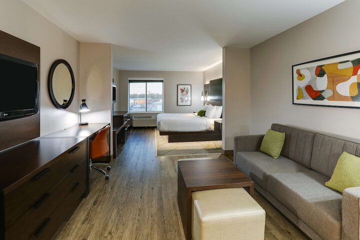 Room 30 of 52