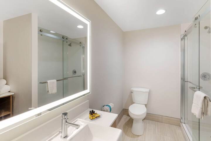 Room 15 of 24