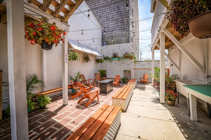 Dry Dock Inn