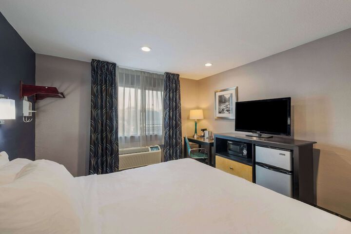 Room 34 of 44