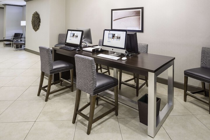 Business Center 34 of 34