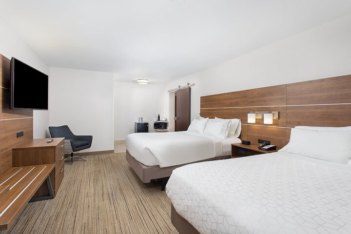 Room 26 of 60
