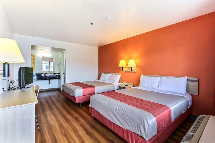 Room 16 of 23