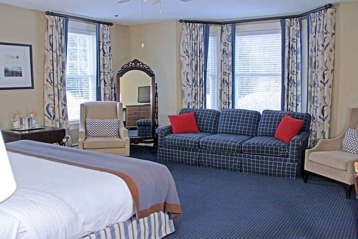 Room 29 of 65