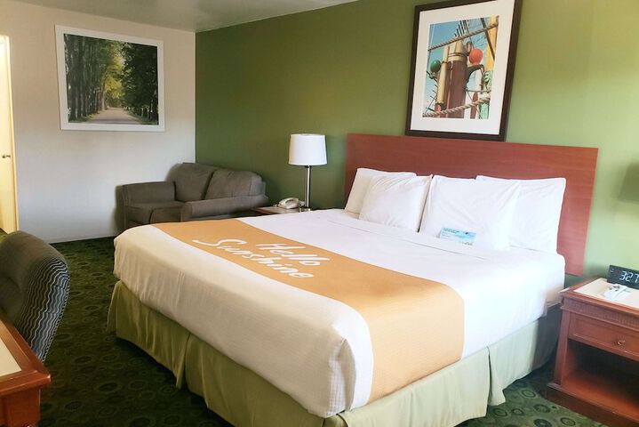 Days Inn by Wyndham Westley