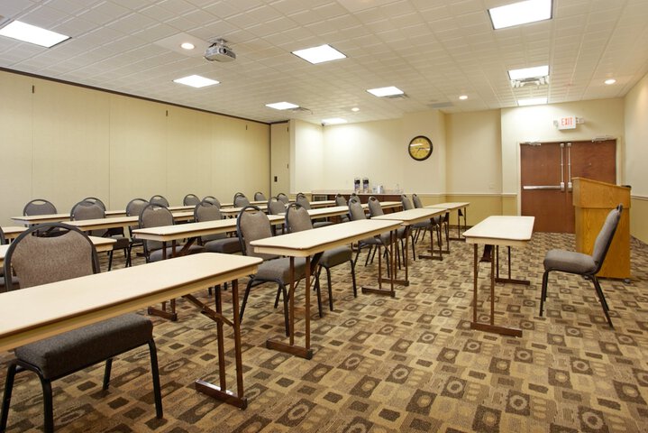 Holiday Inn Express & Suites Deer Park by IHG