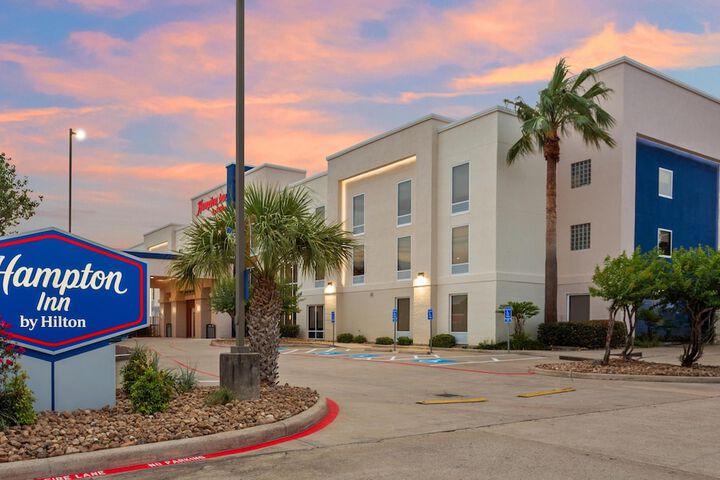 Hampton Inn Houston-Pearland