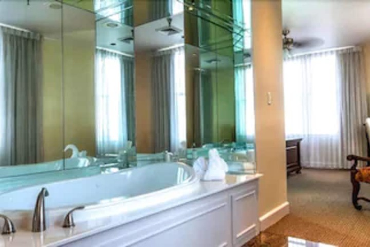 Hotel Bentley
