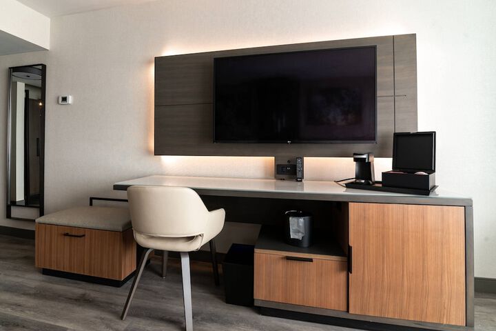 Room 43 of 98
