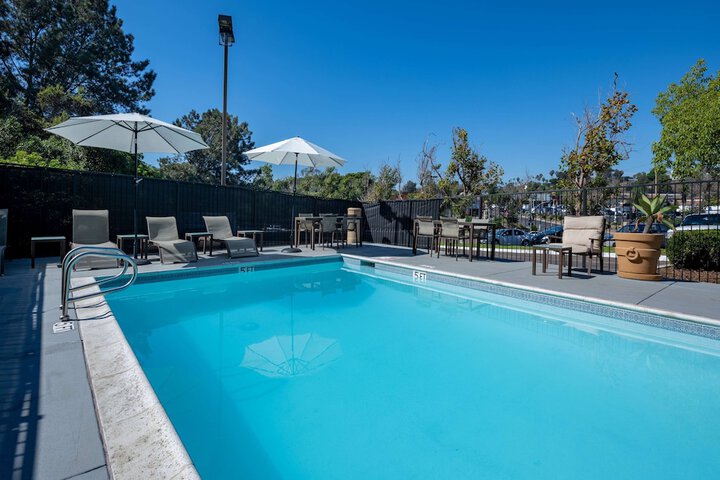 Pool 6 of 24