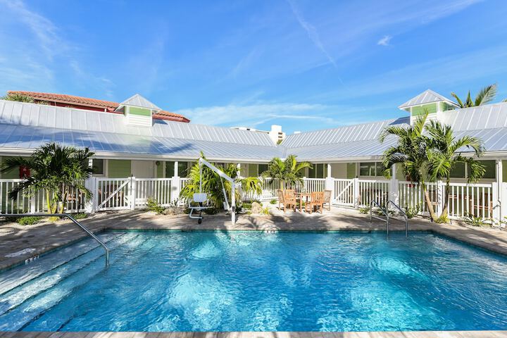 Tropical Breeze Resort