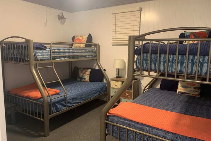 Room 3 of 33