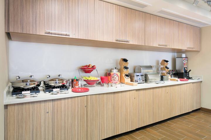 Breakfast/Coffee Service 24 of 26