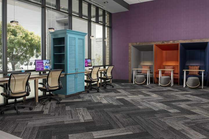 Business Center 40 of 41