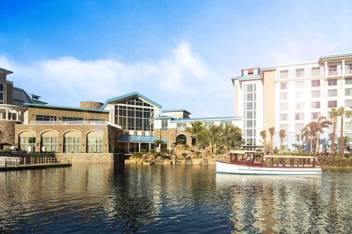 Universals Loews Sapphire Falls Resort