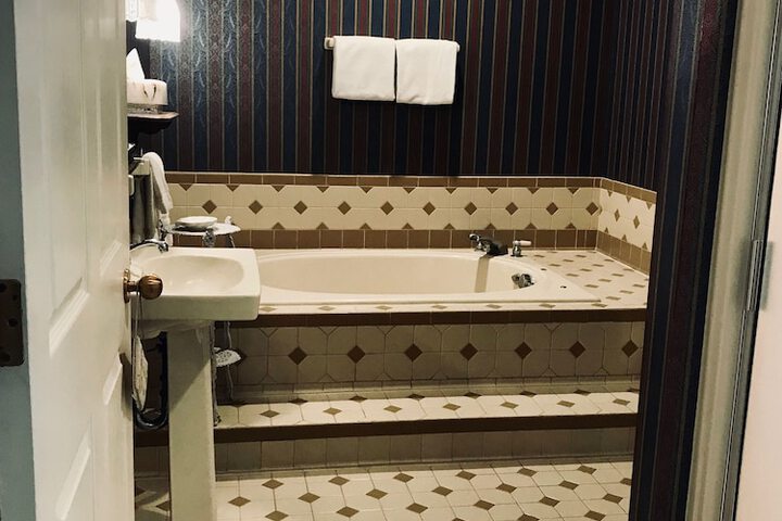Hot Tub 60 of 61