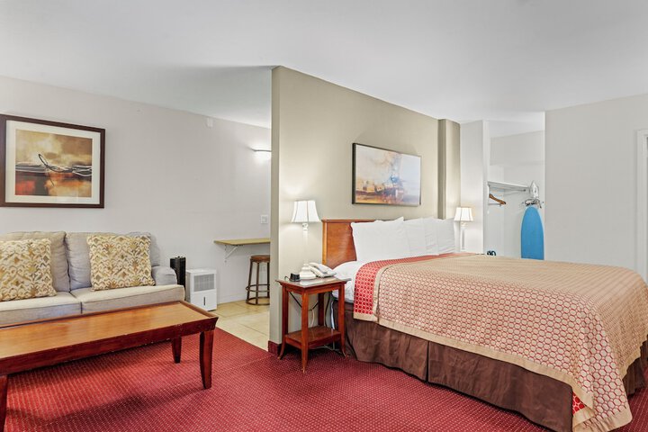 Room 30 of 38
