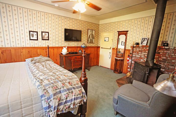 Room 22 of 68