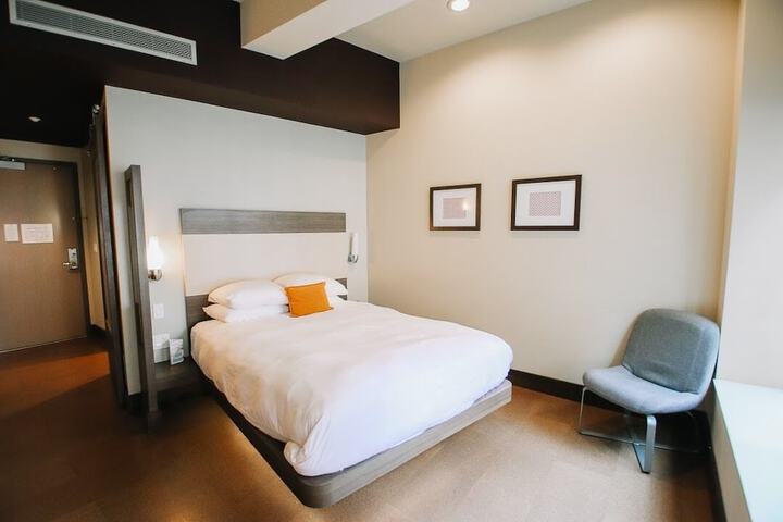 Room 37 of 112