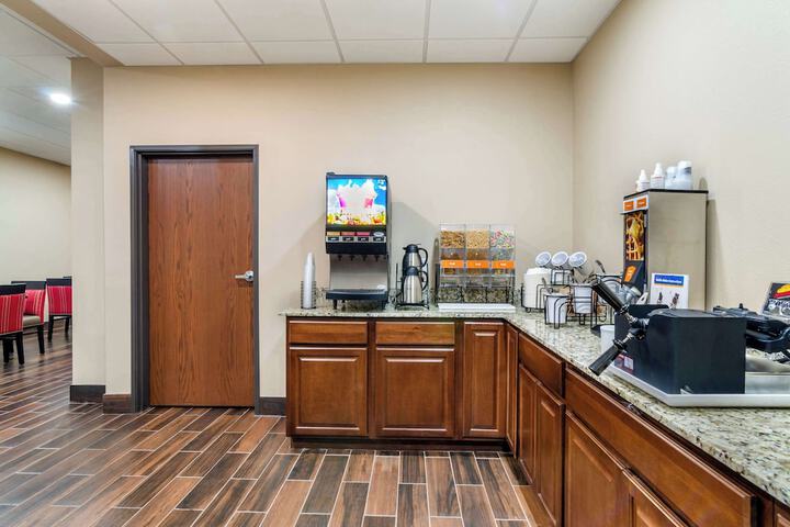 Comfort Inn & Suites Salina North