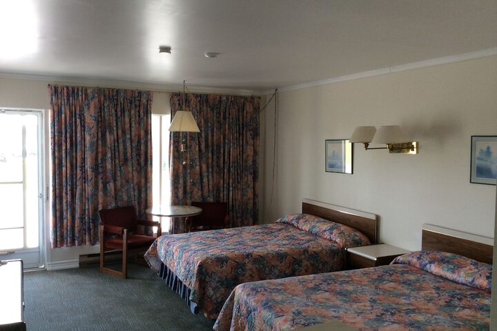 Room 13 of 14