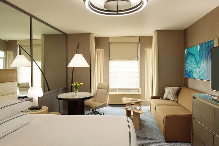Room 17 of 51