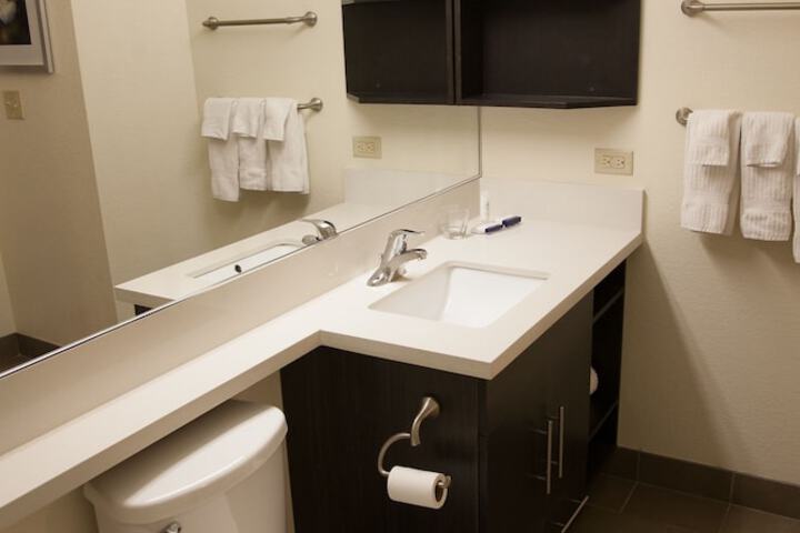 Room 14 of 22