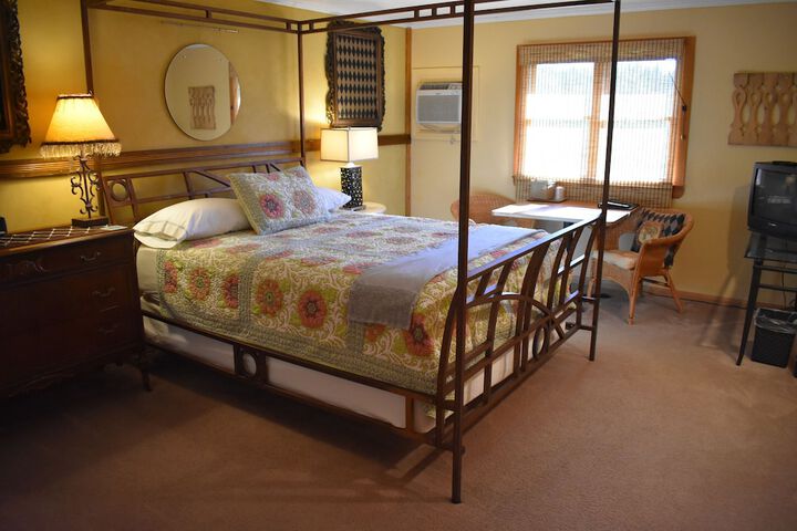 Room 7 of 23