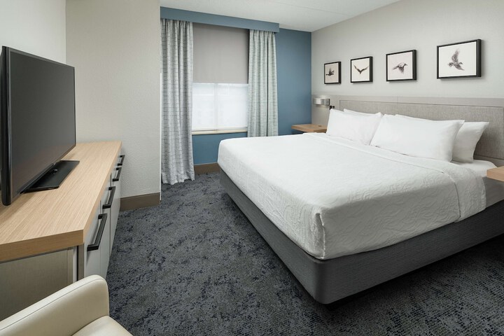 Room 16 of 37