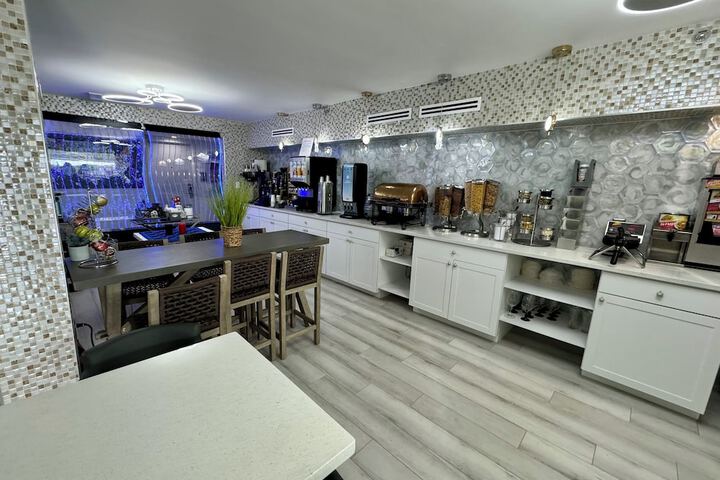 Ocean Sands Beach Boutique Inn - 1 Acre Private Beach