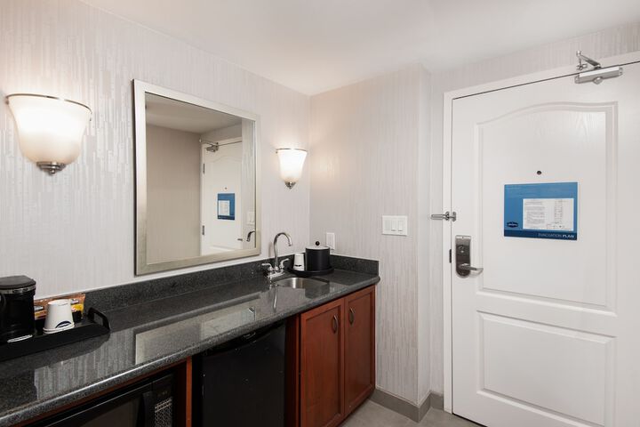Hampton Inn & Suites Barrie