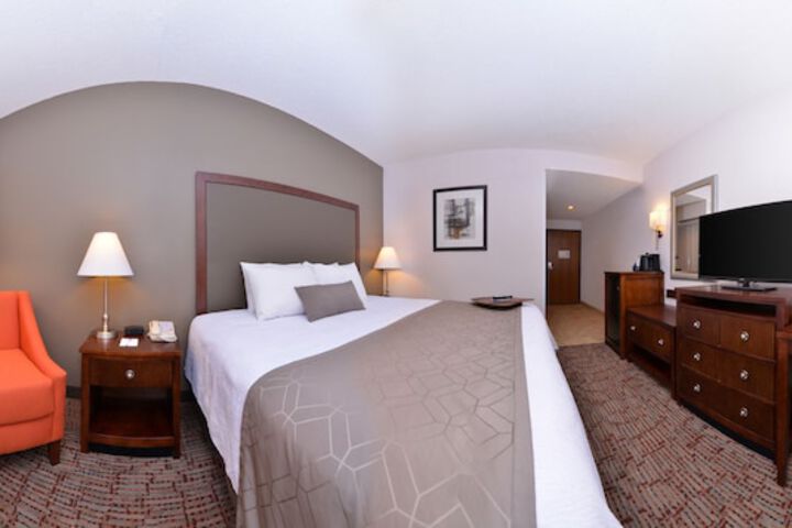 Best Western Plus Wichita West Airport Inn