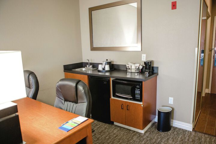 Room 14 of 25