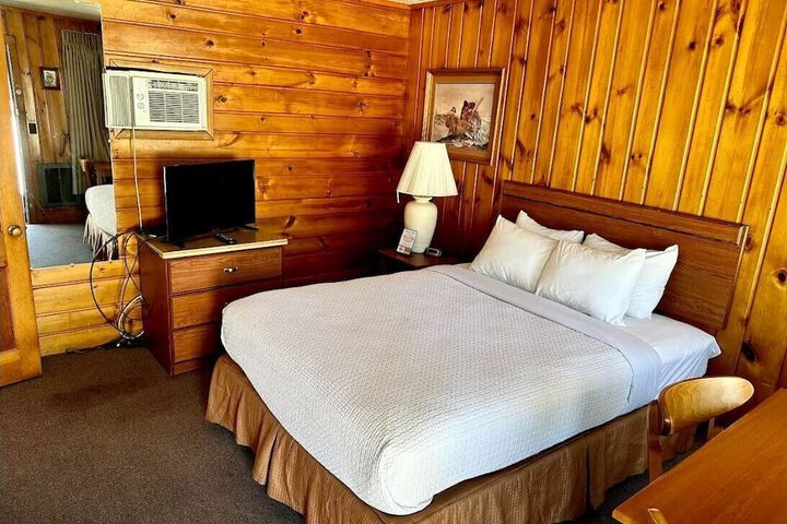 Room 14 of 32