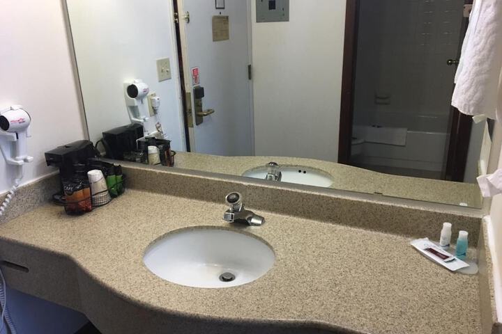 Room 17 of 26