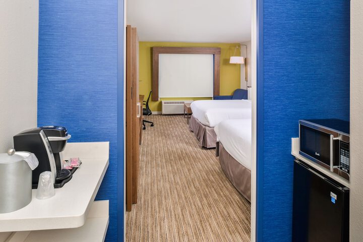 Room 40 of 62