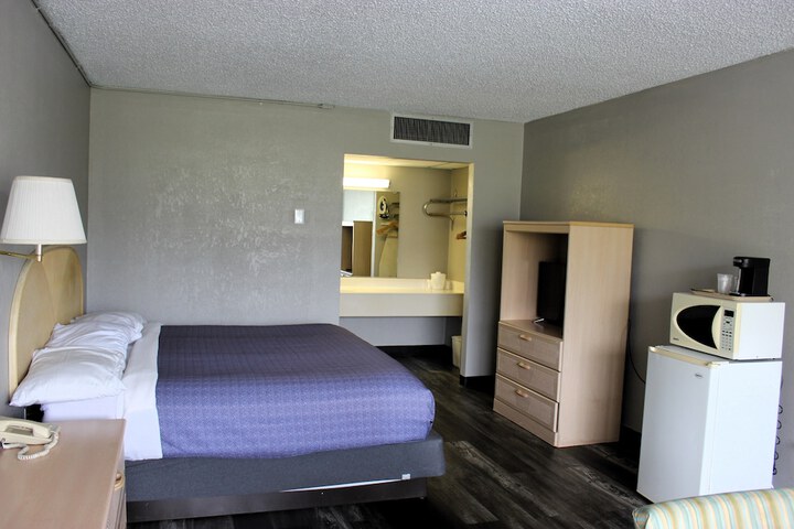 Room 22 of 45