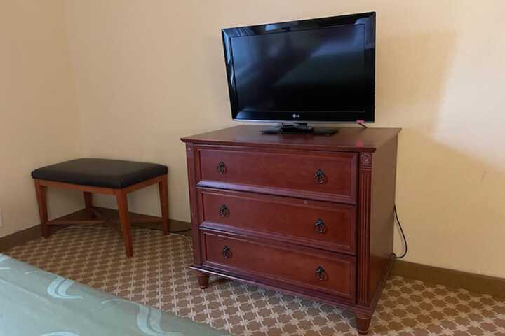 Room 19 of 37