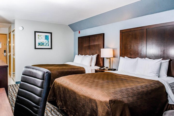 Clarion Hotel by Humboldt Bay