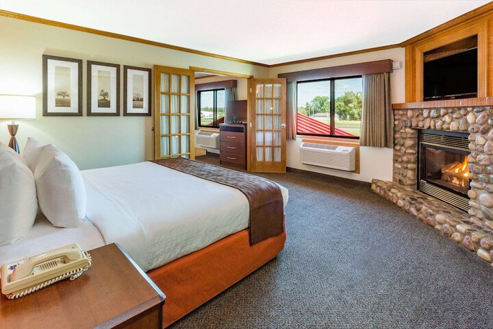 Room 27 of 48
