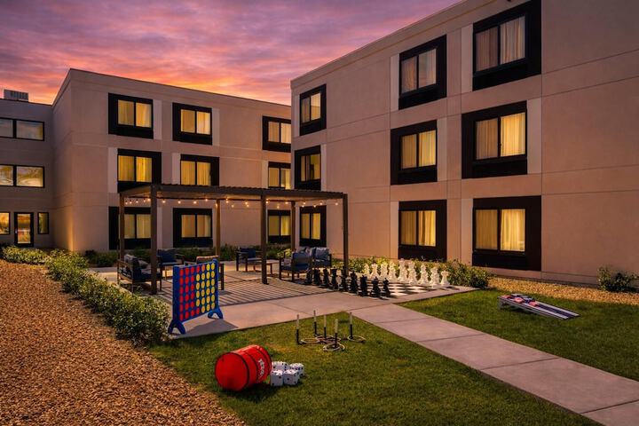 Hampton Inn & Suites by Hilton San Diego SeaWorld Near Old Town