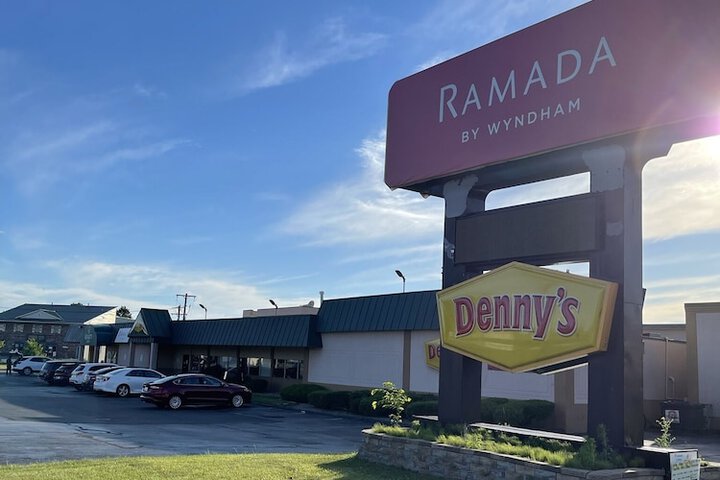 Ramada by Wyndham Rome / Verona