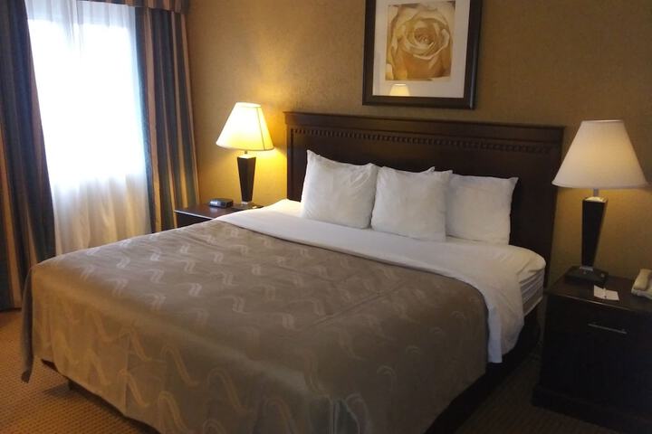 Room 46 of 89