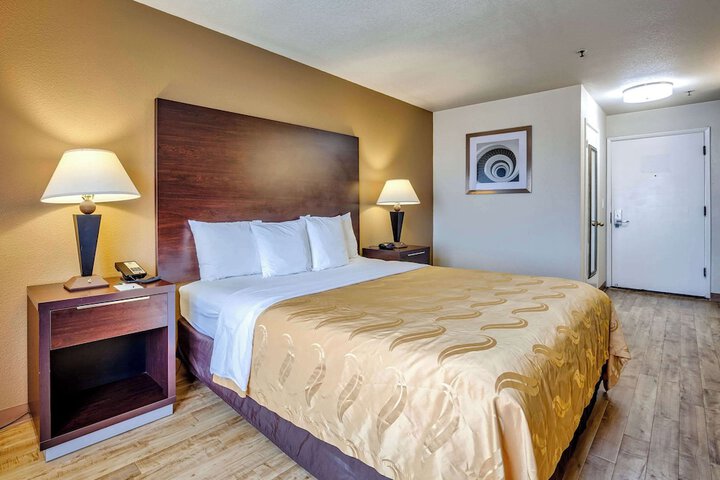 Room 28 of 42