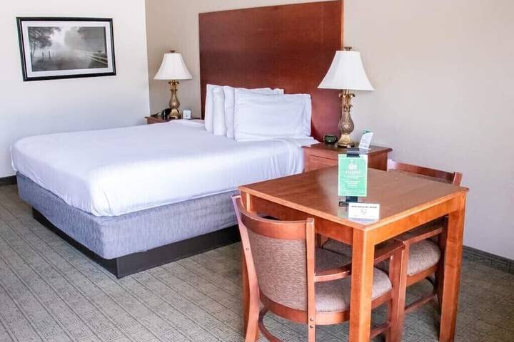 Room 54 of 61