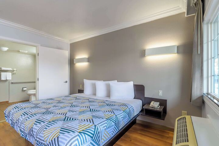 Room 19 of 26