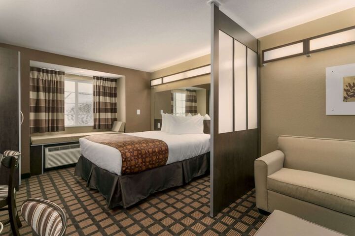 Room 19 of 28