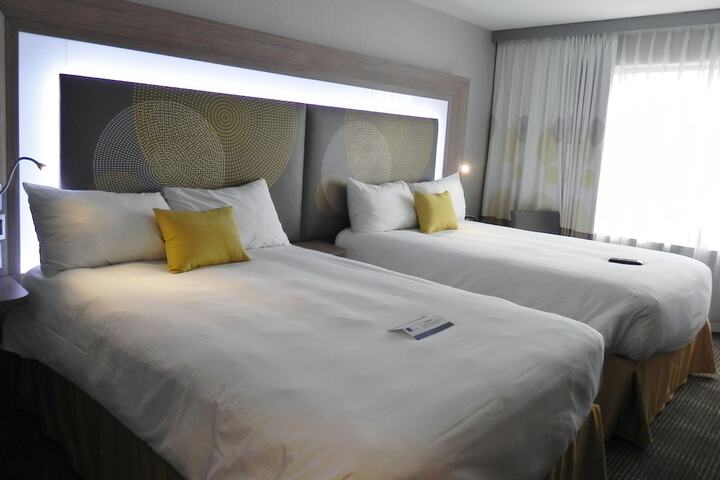 DoubleTree by Hilton Ottawa Downtown